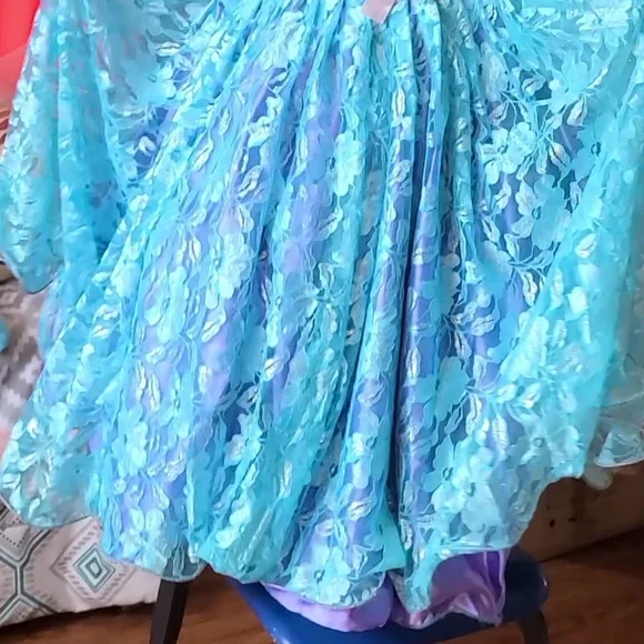 Pageant gown dress